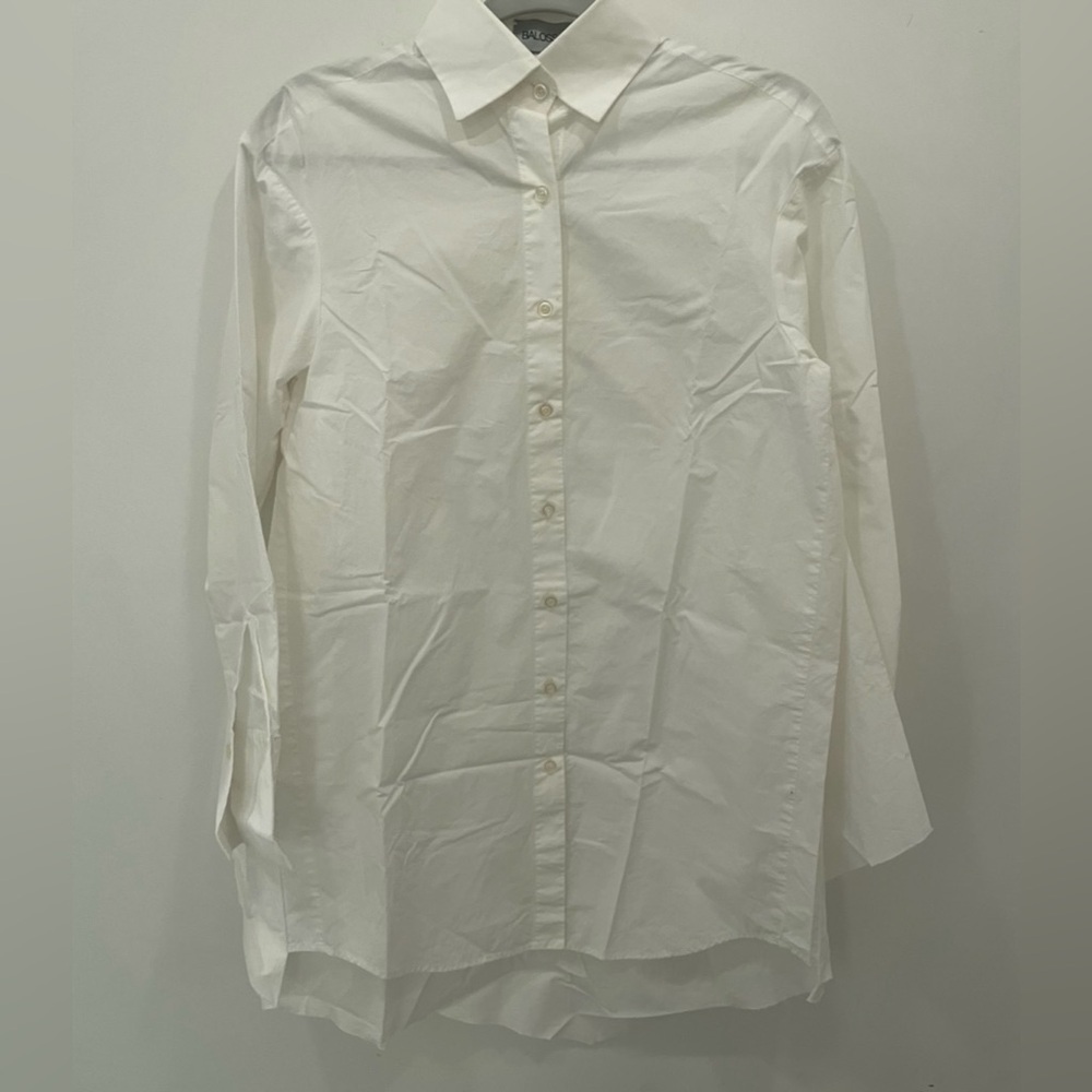 BALOSSA White HightLow Button Up Cuff Sleeve Collar
Blouse Oversize 6
Beautiful